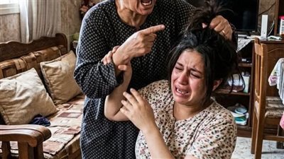 سقوط الأقنعة في المطبخ بقلم منــال عــلي