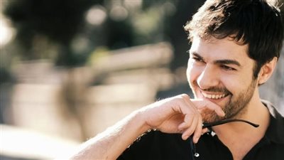 عشق تحت اشراف طبي بقلم سلمى محمد